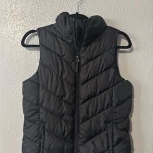 SO Women's Black Puffer Vest